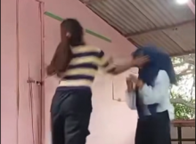 Viral Video Perundungan Remaja Berjilbab di Belakang Padang Batam, Ibu Korban Meledak: "Tunggu Aku Balik"