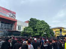 Ribuan Warga Pulau Kasu Kepung Kantor LSM LIRA, Yusril Koto Dituntut Diusir dari Batam