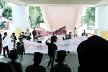 Penduduk Batam Membludak, Sampah Naik Jadi 1.300 Ton/Hari, Mahasiswa Demo ke DPRD