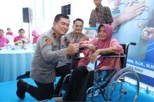 Hari Bhayangkara ke-80, Polda Kepri Layani 2.321 Warga dan Salurkan 500 Paket Bansos