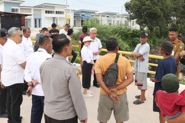 Li Claudia Turun Tangan, Instruksikan Evakuasi Buaya 4 Meter yang Resahkan Warga Sagulung