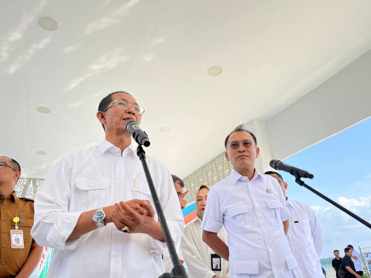 Batam Tekan Kemiskinan Jadi 3,81%, Amsakar Achmad Beberkan Strategi Integrasi Data hingga Pinjaman Bebas Bunga