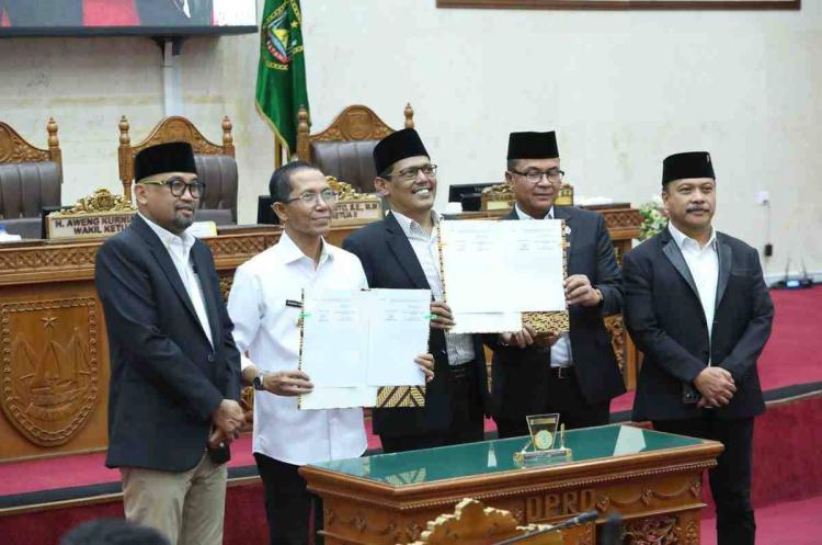 DPRD Batam Mulai Bahas KUA-PPAS 2027, Amsakar Targetkan Ekonomi Tumbuh Hingga 7,7 Persen