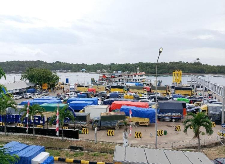 Masuk Pelabuhan Telaga Punggur dan Tanjung Uban Kini Dikenakan Tarif, Ini Rinciannya