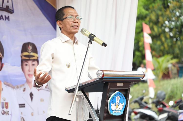 Amsakar dan Ansar Letakkan Batu Pertama SMKN 13 Batam, Siapkan SDM Unggul