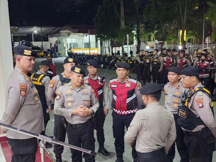 Patroli Skala Besar "Blue Light" Polda Kepri di Batam, Dirsamapta: Samapta Harus Hadir di Tengah Masyarakat
