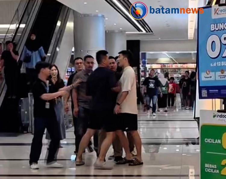 Dua Anak Pengusaha Ribut di Grand Batam Mall 