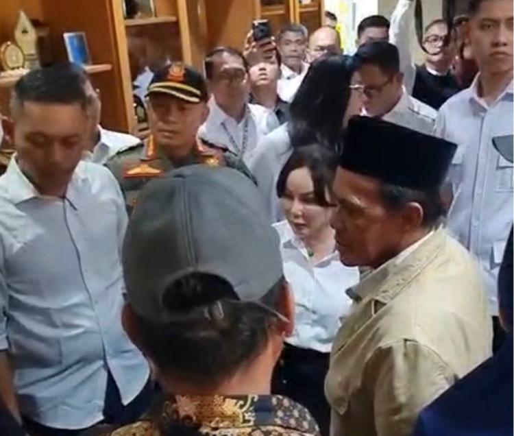 Protes Dilarang Bawa HP, Audiensi Warga Rempang dan Pemko Batam Sempat Memanas