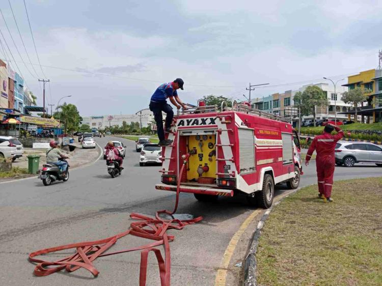 Tumpahan Minyak di Jalan Raja Haji Fisabilillah Tanjungpinang Nyaris Makan Korban
