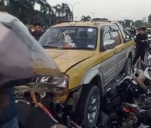 Diduga Sopir Alami Stroke Ringan, Mitsubishi Storm Hantam Delapan Motor di Simpang K-Square Batam