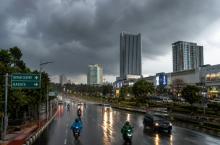 Prakiraan Cuaca Batam, Kamis 9 Juli: Potensi Hujan dan Petir saat Siang