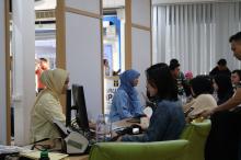 Imigrasi Batam Layani 99 Pemohon Lewat Paspor Simpatik di ULP Harbourbay