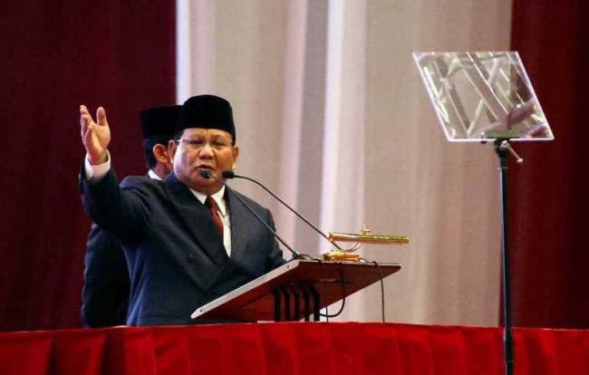 Mengenal Teleprompter Jimat Sakti Prabowo Dalam Berorasi