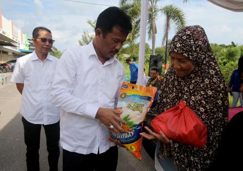 Pemko Batam Sediakan 8.325 Paket Sembako Murah di Tiga Kecamatan