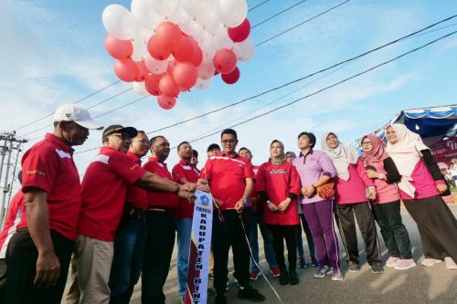 Bupati dan Wakil Bupati Bintan Lepas Peserta Lomba Gerak Jalan Tri Lomba Juang Kabupaten Bintan 2019